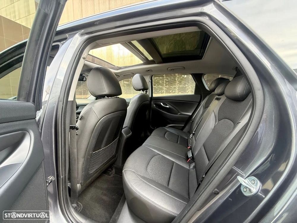 Hyundai i30 SW - 37