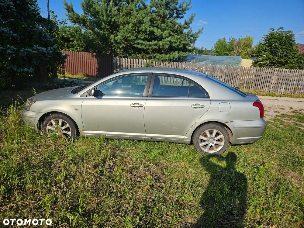 Toyota Avensis 1.8 VVT-i Sol - 4