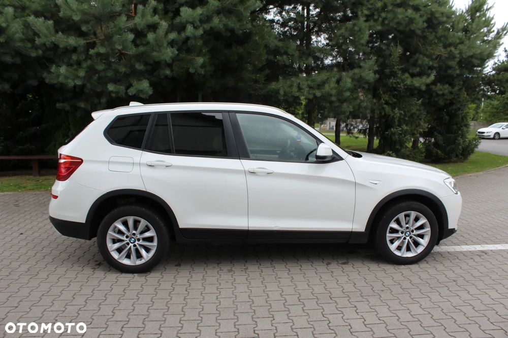 BMW X3 xDrive20d Luxury Line - 11