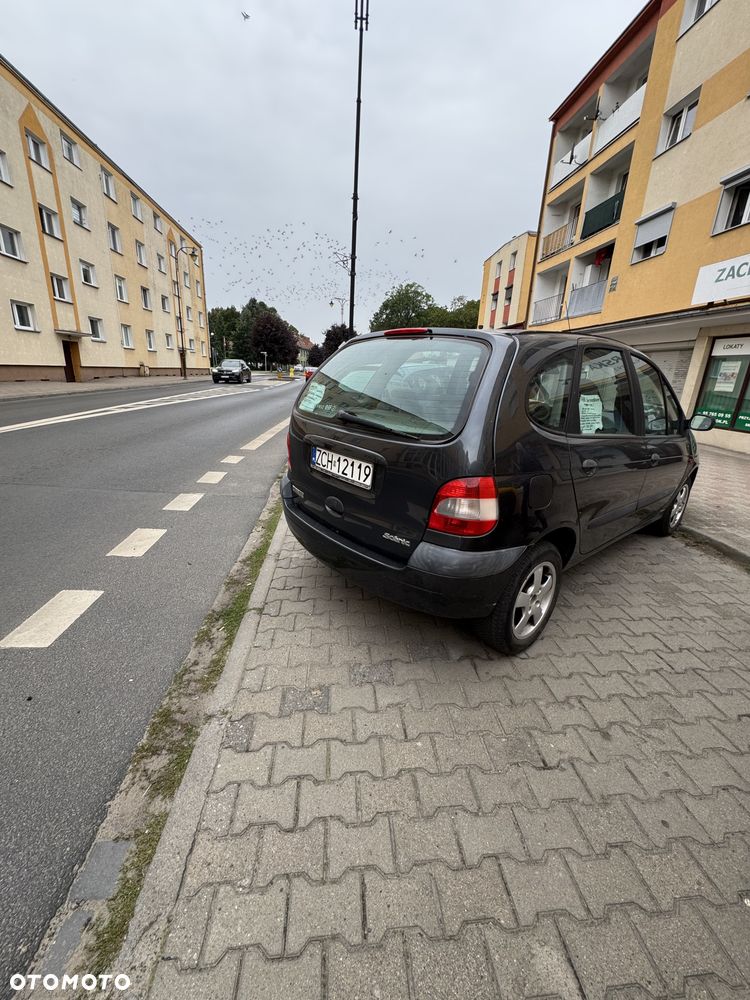 Renault Scenic 1.4 16V Family - 4