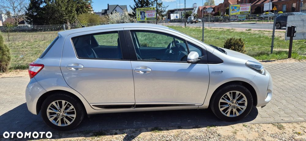 Toyota Yaris Hybrid 100 Active - 7