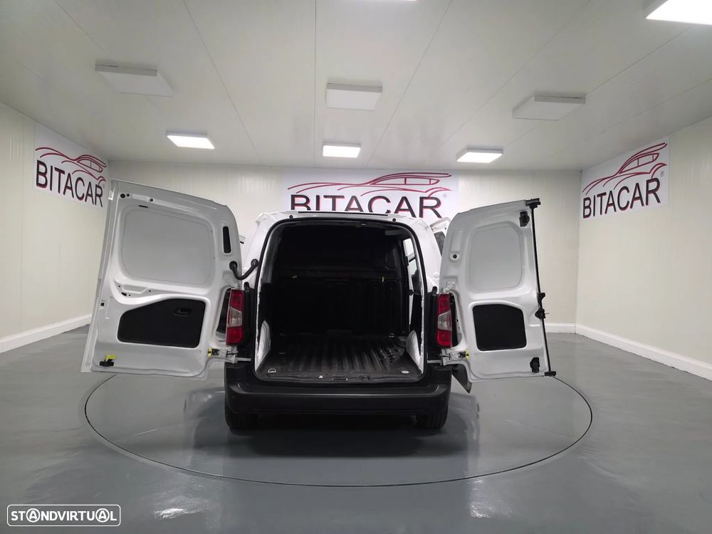 Toyota PROACE CITY 1.5D IVA DEDUTIVEL - 36