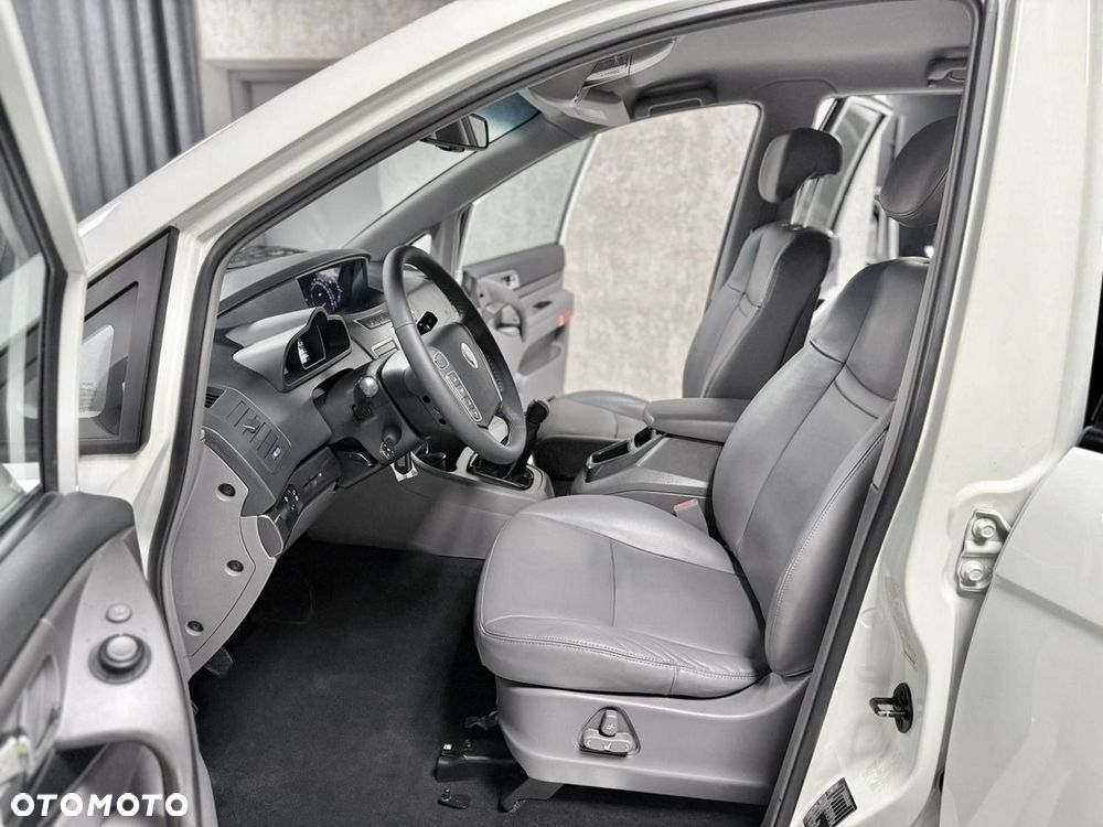 SsangYong/KGM Rodius 2.0 e-XDi200 Sapphire - 21