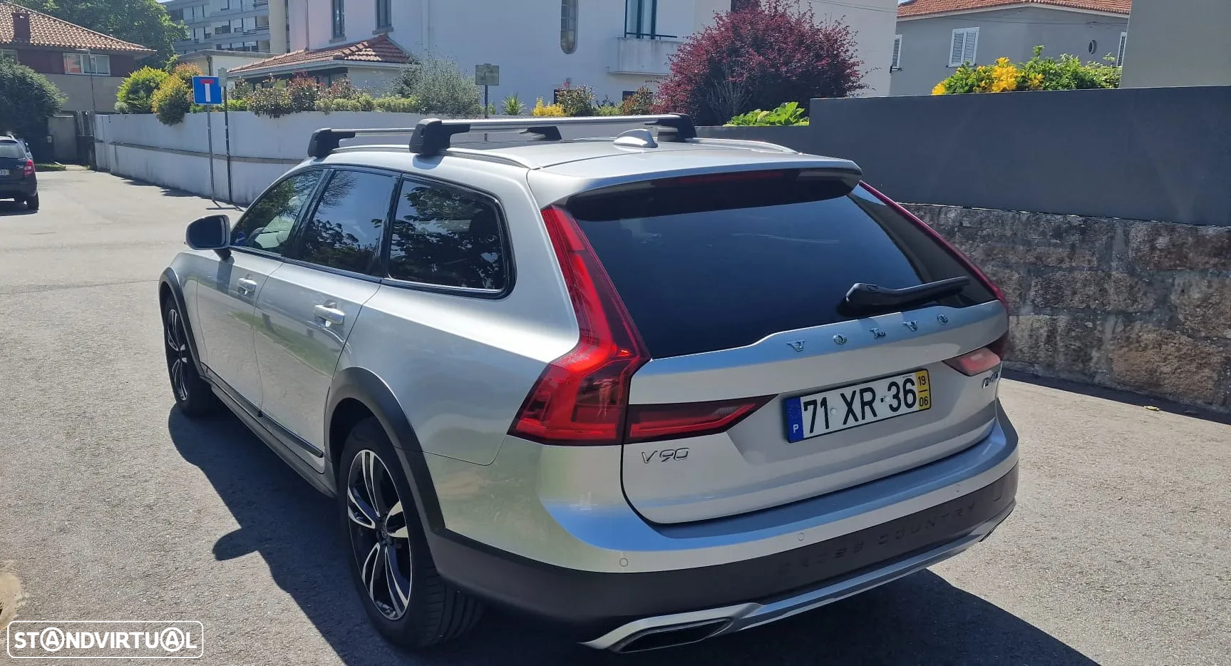 Volvo V90 Cross Country 2.0 D4 Pro AWD Geartronic - 9