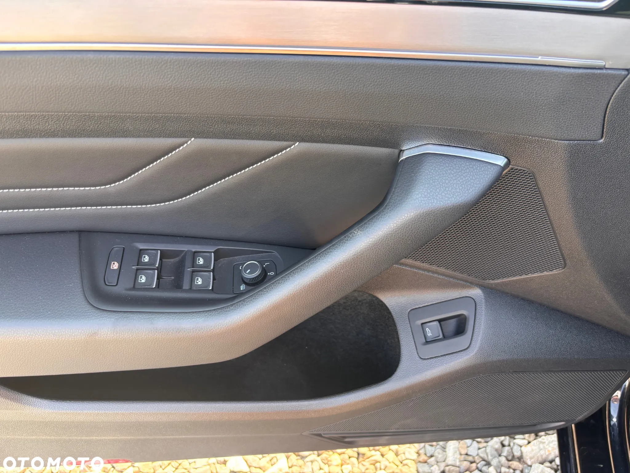 Volkswagen Passat 2.0 TSI Elegance DSG - 28