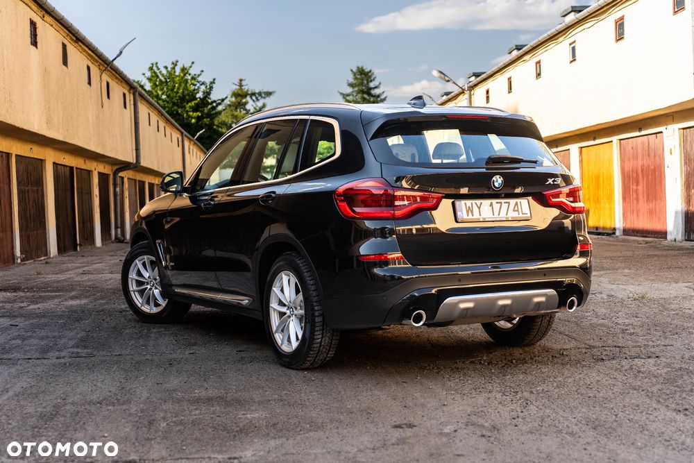 BMW X3 xDrive20d Luxury Line - 9