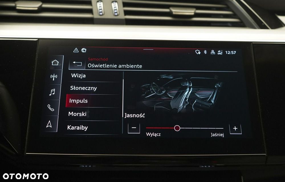 Audi Q8 Sportback e-tron - 37
