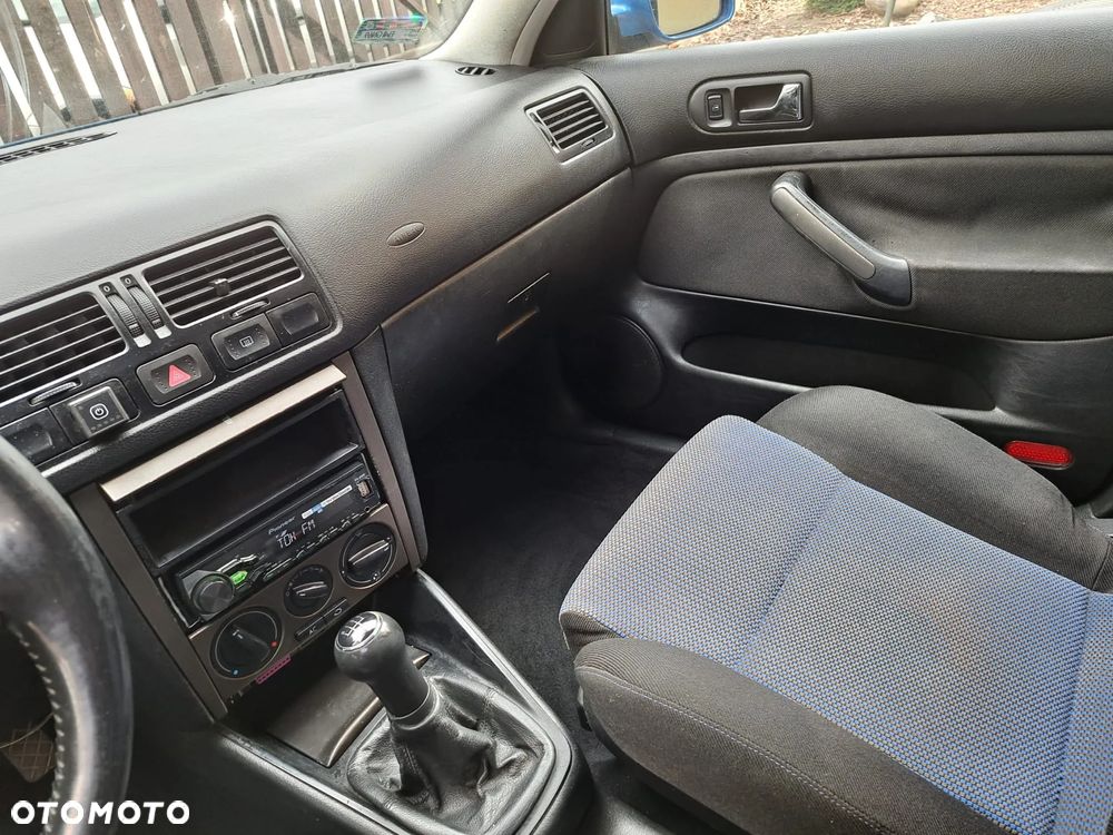 Volkswagen Bora Variant 2.0 Highline - 7