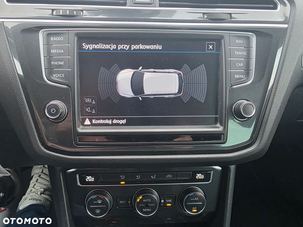 Volkswagen Tiguan - 17