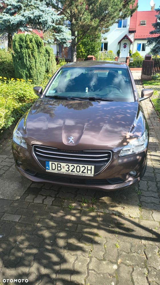 Peugeot 301 1.6 VTi Allure - 1