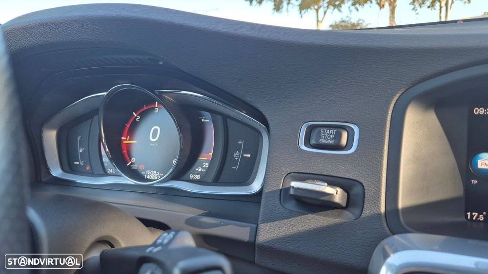 Volvo V60 2.0 D2 R-Design Momentum - 21