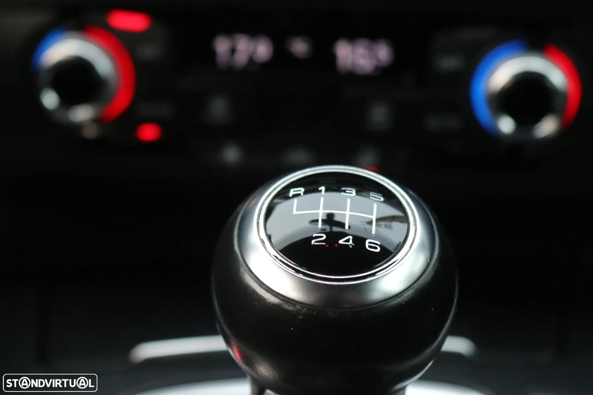 Audi Q5 2.0 TDi S-line - 29