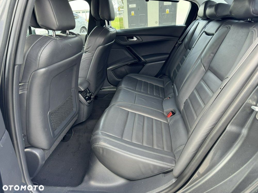 Peugeot 508 RXH Hybrid4 - 31