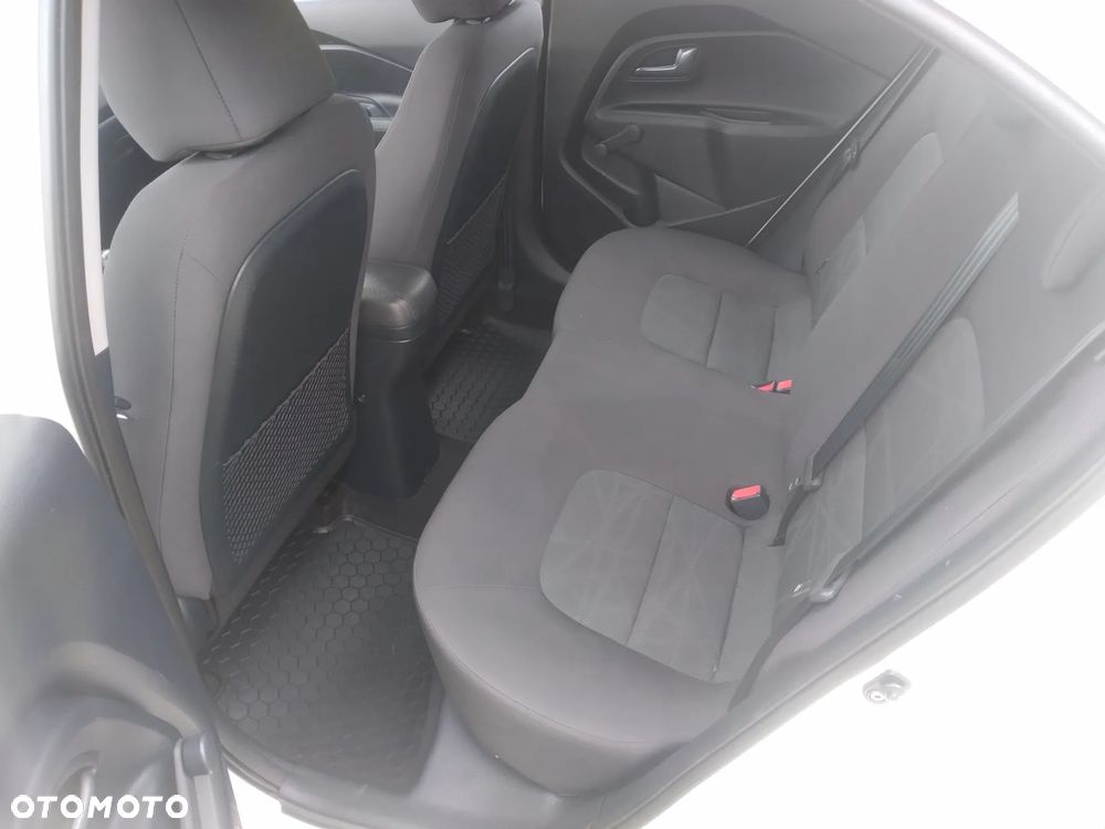 Kia Rio - 6