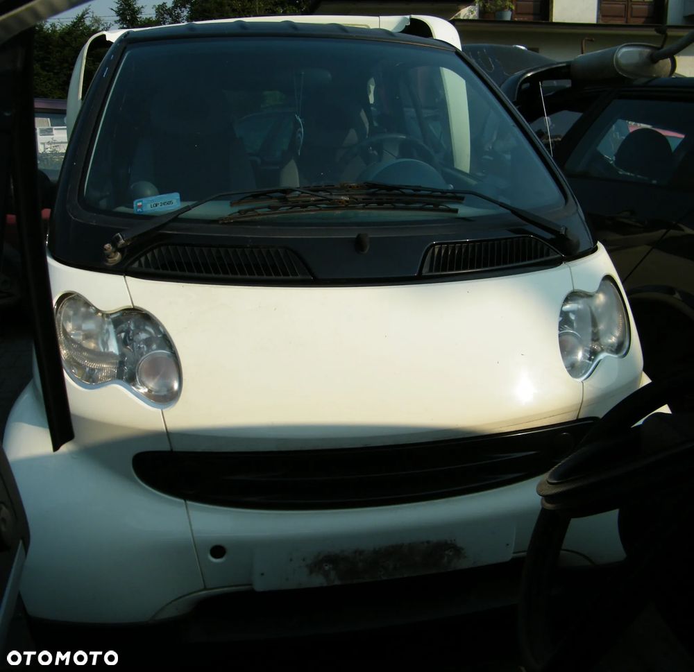 KOMPLETNY PRZÓD Smart ForTwo (Po Lift) (03-07r.) EB1  +  EA8 (Phat Red) kolor lakier Ecru + Czarny  Europa MASKA ZDERZAK BŁOTNIKI LAMPY PAS PRZEDNI BELKA CHŁODNICE PLASTIKI PODSZYBIA / PODSZYBIE do założenia bez malowania. - 1