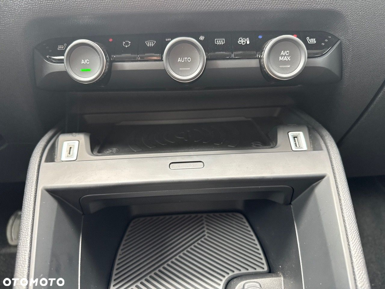 Citroën C4 1.2 PureTech Max S&S EAT8 - 25