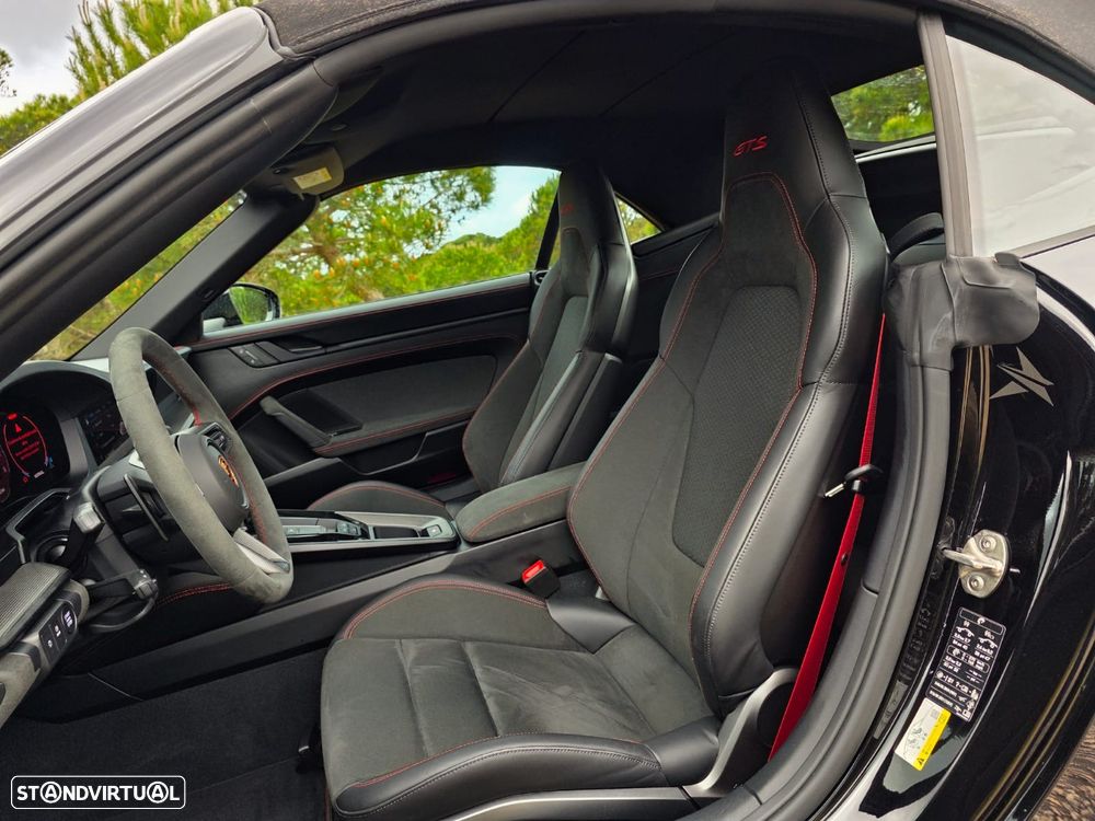 Porsche 911 (992) Carrera GTS - 14