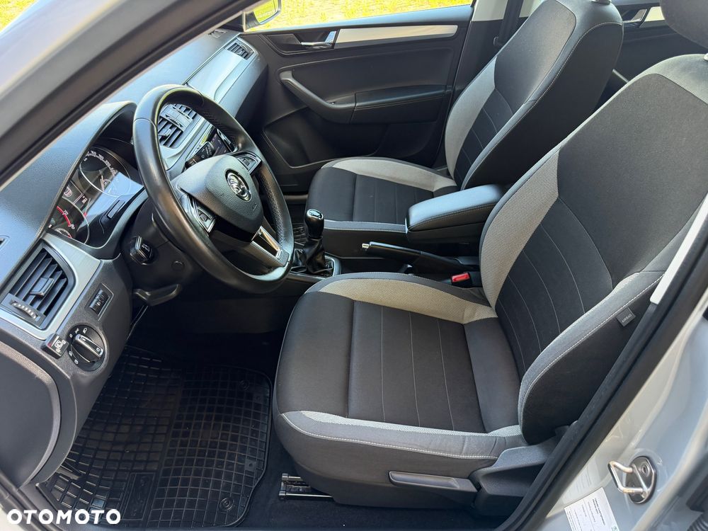 Skoda RAPID 1.0 TSI Ambition - 17