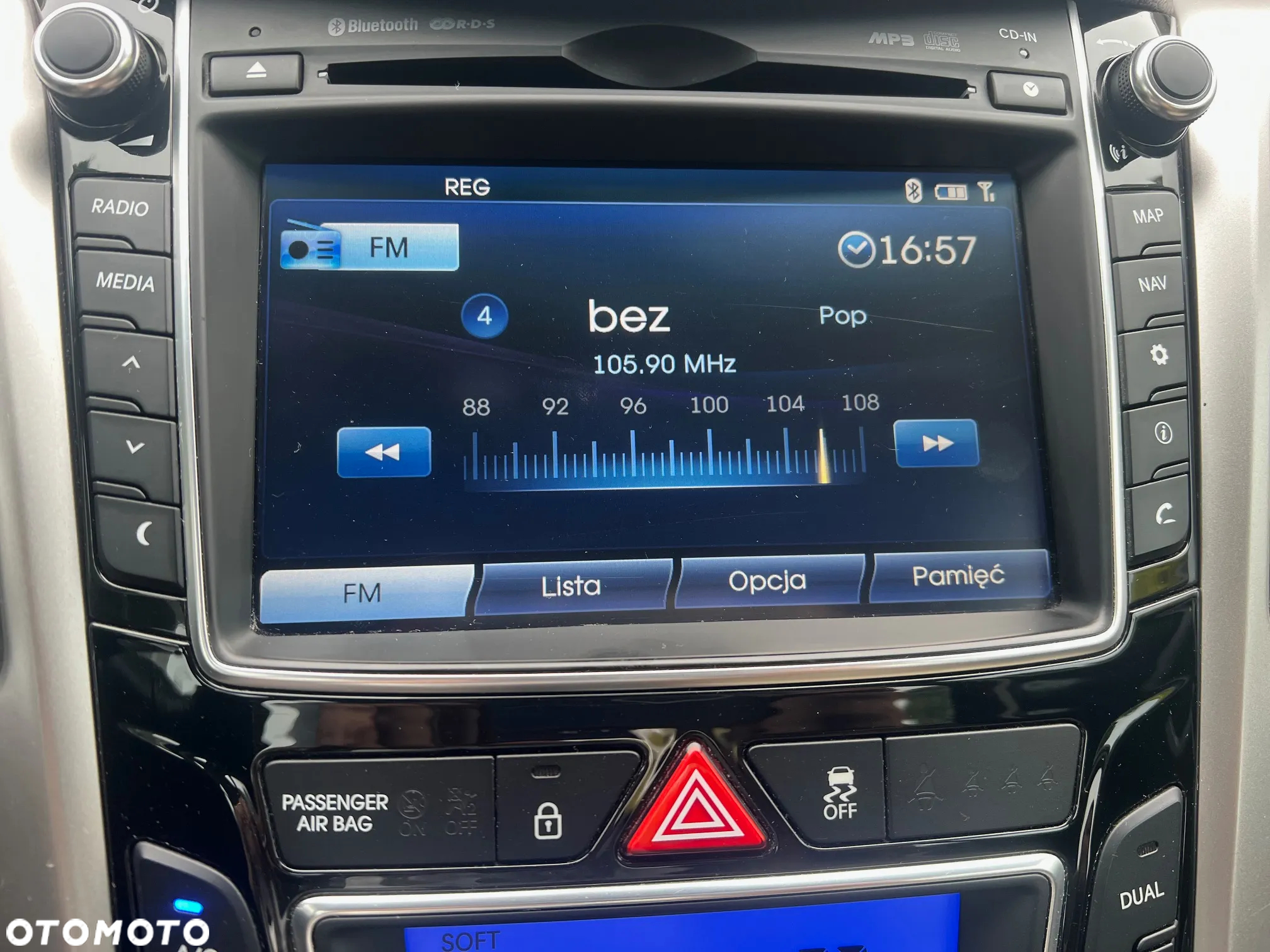 Hyundai i30 1.6 CRDi BlueDrive Comfort DCT - 16