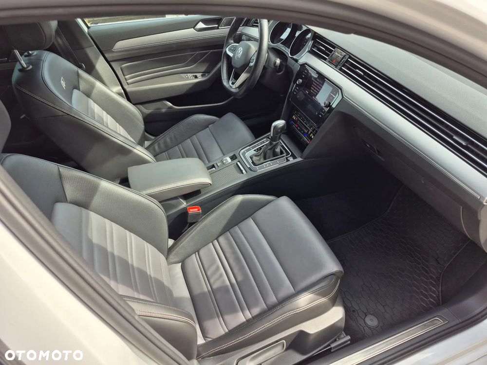 Volkswagen Passat - 9