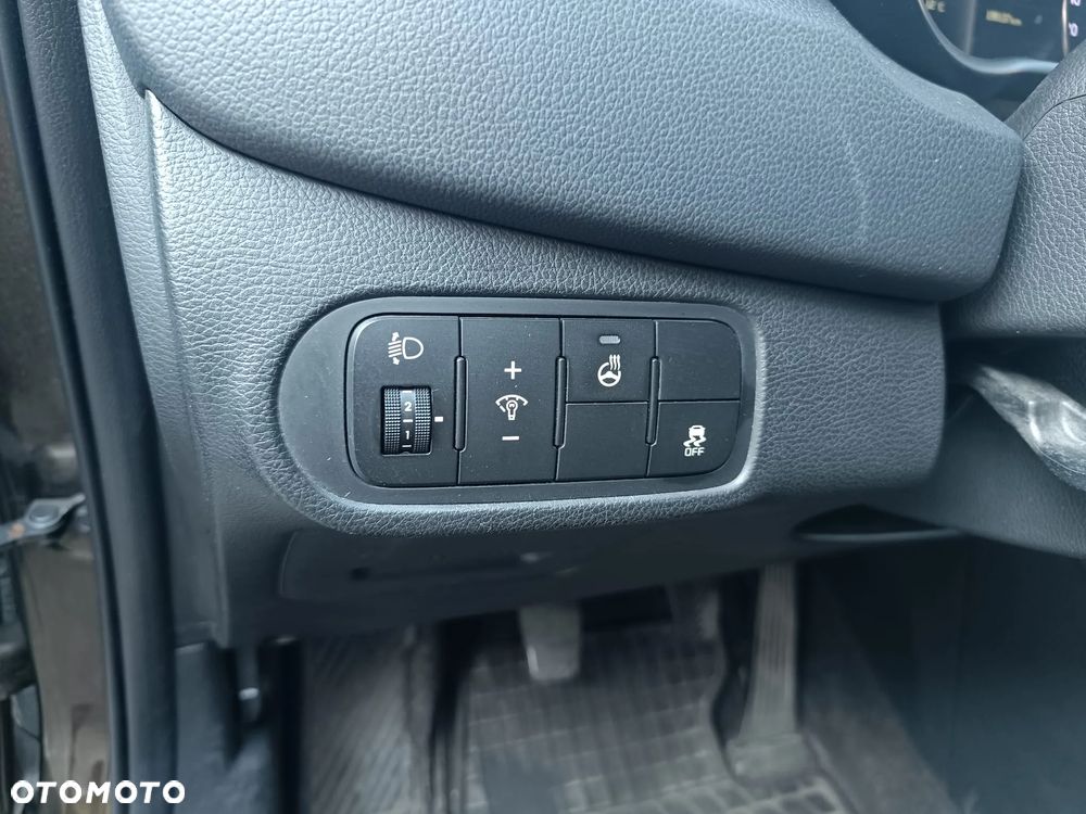 Kia Carens 2.0 GDI L EU6 - 11