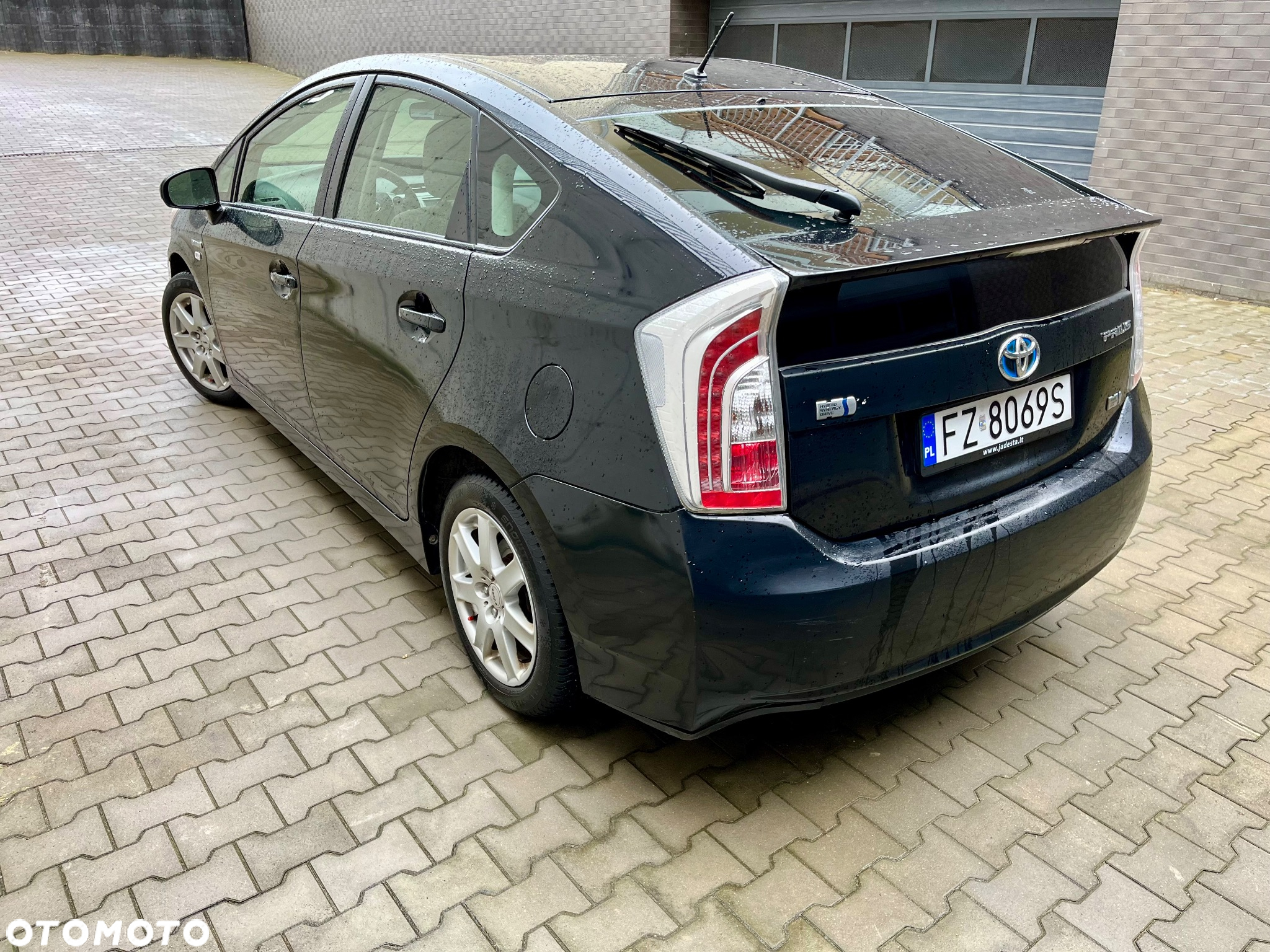 Toyota Prius (Hybrid) Comfort - 6