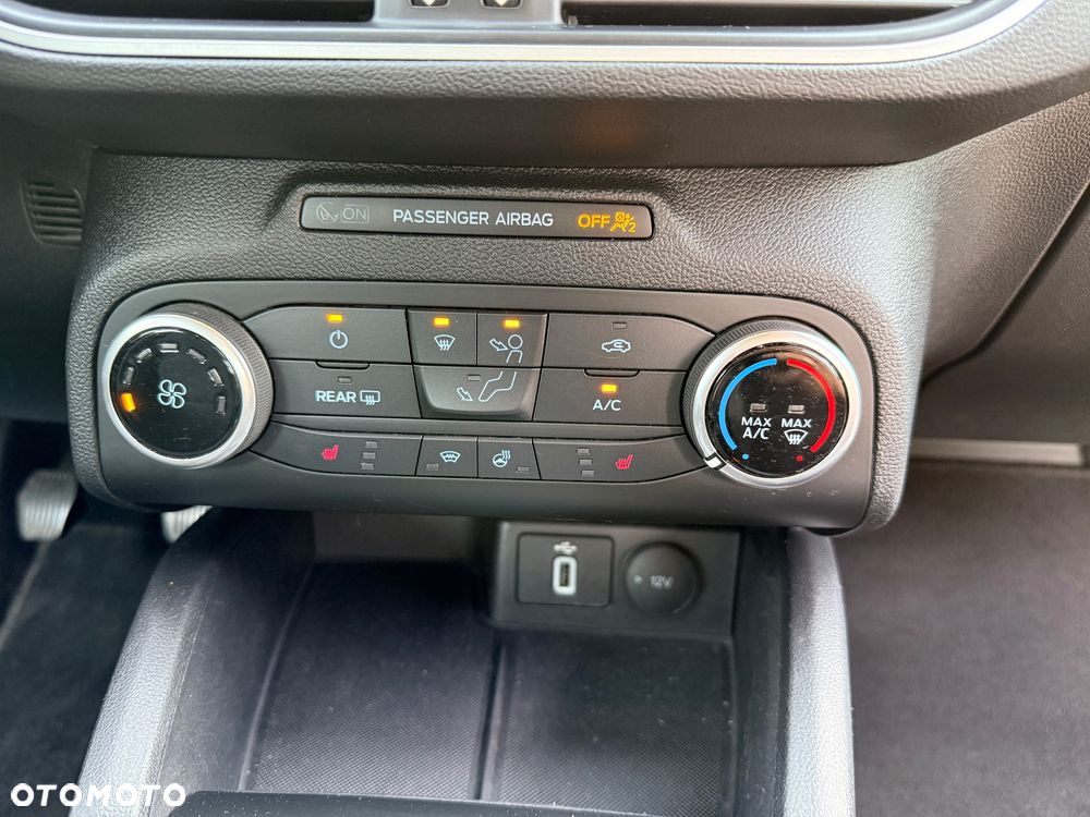 Ford Focus 1.5 EcoBlue STart-Stopp-System TITANIUM - 14