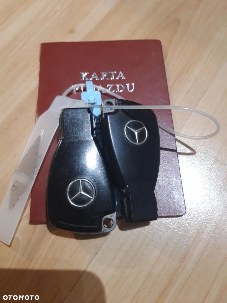 Mercedes-Benz Klasa B 180 CDI Autotronic - 16