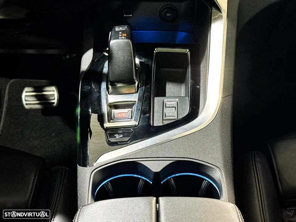 Peugeot 3008 1.6 Hybrid4 GT Pack e-EAT8 - 23