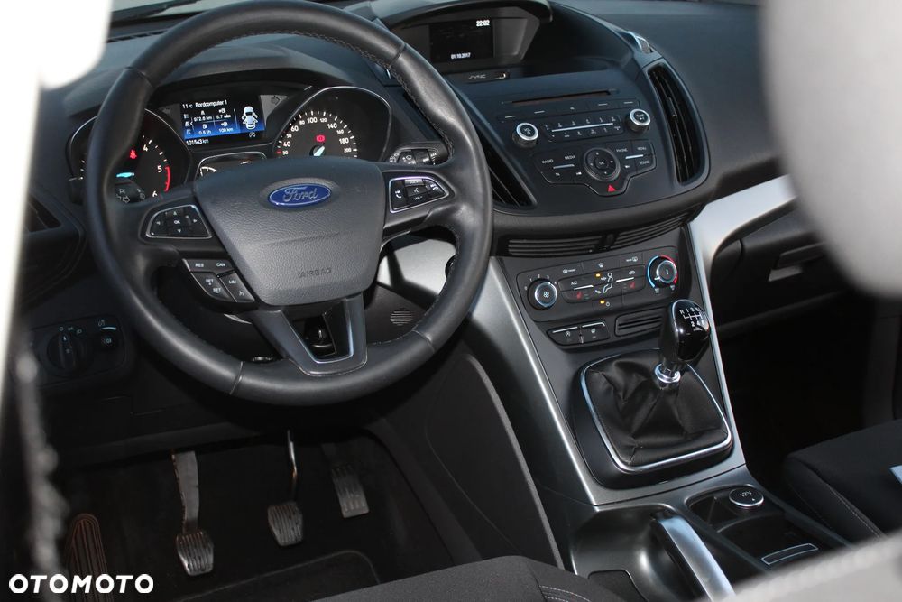 Ford Kuga 1.5 TDCi 2x4 Business Edition - 23