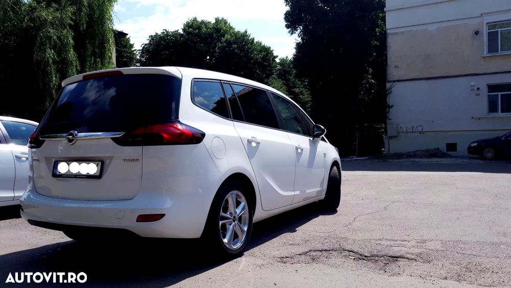 Opel Zafira 1.4 Essentia - 4