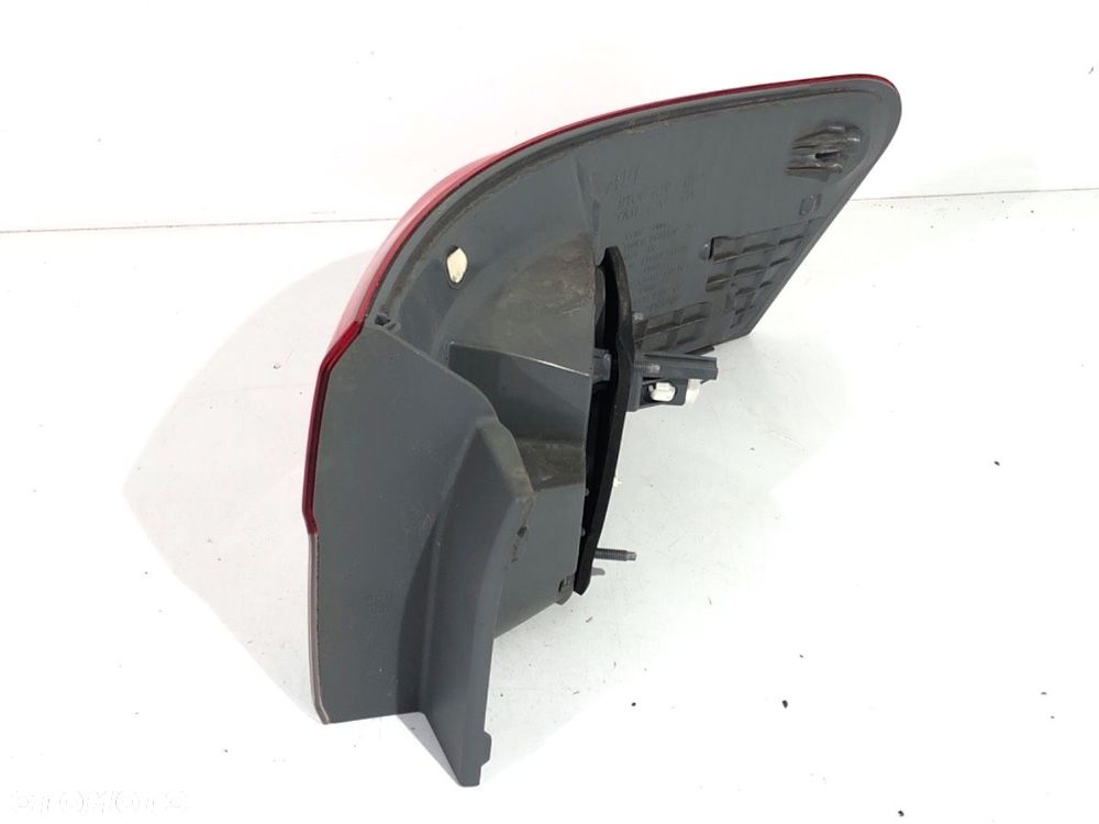 LAMPA LEWY TYŁ - 649.00 PLN - TOYOTA AVENSIS Kombi (_T27_) 2009 - 2018 2.0 D-4D (ADT270_) 91 kW - 3