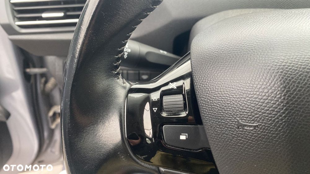 Peugeot 308 1.5 BlueHDi Active Pack S&S - 22
