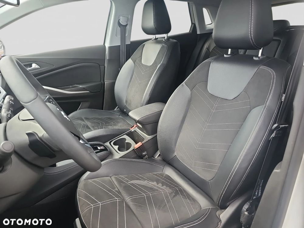 Opel Grandland X - 16