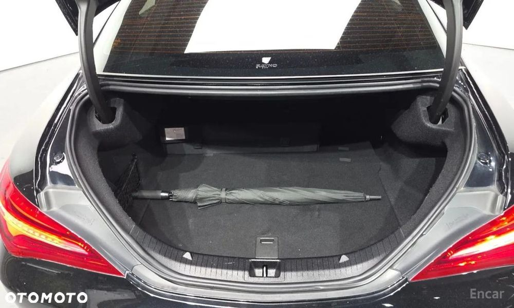 Mercedes-Benz CLA - 13