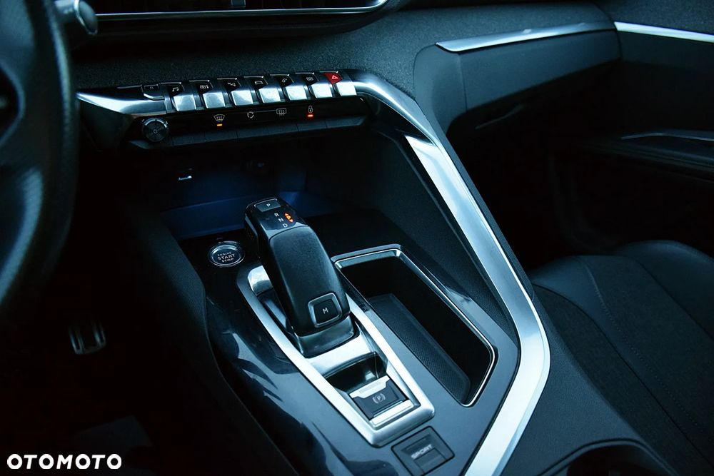 Peugeot 5008 1.6 PureTech GT Line S&S EAT8 - 27