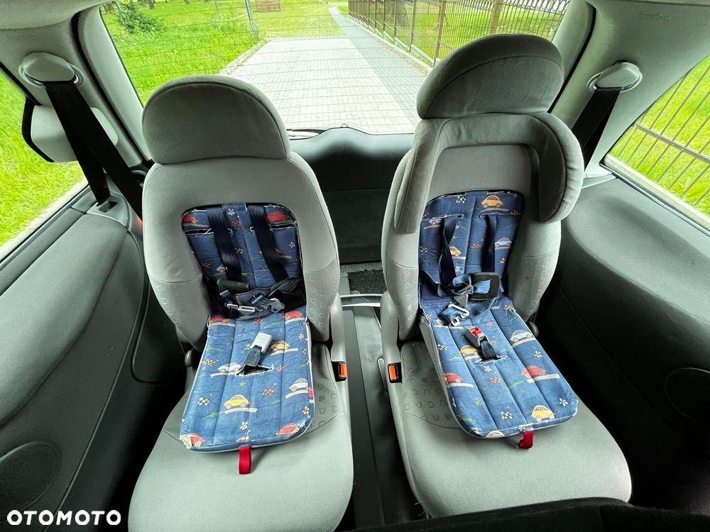 Volkswagen Sharan 2.0 Special - 18