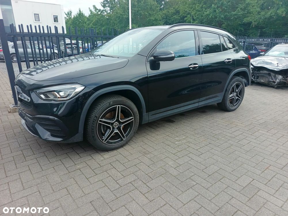 Mercedes-Benz GLA 250 e PHEV Progressive 8G-DCT - 1
