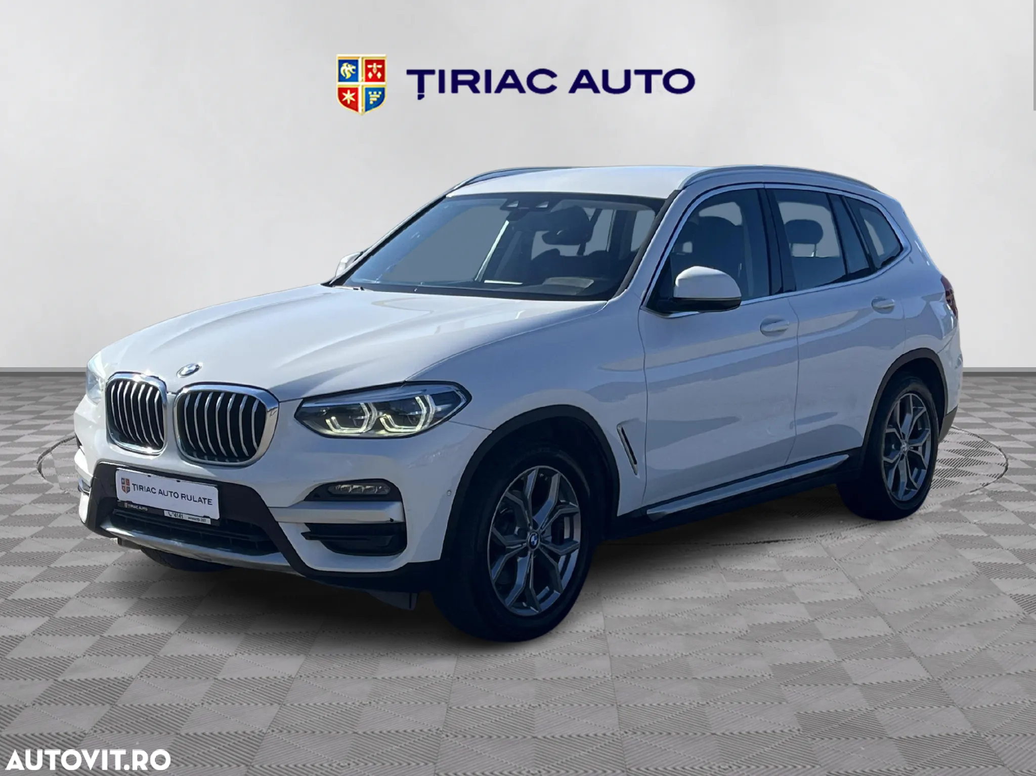 BMW X3 xDrive20i AT - 2