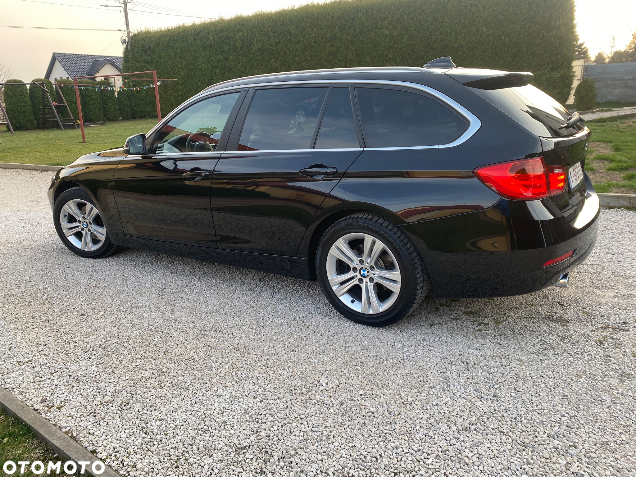 BMW Seria 3 318d Touring - 4