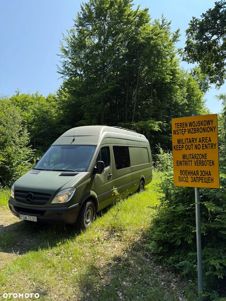 Mercedes-Benz Sprinter - 2