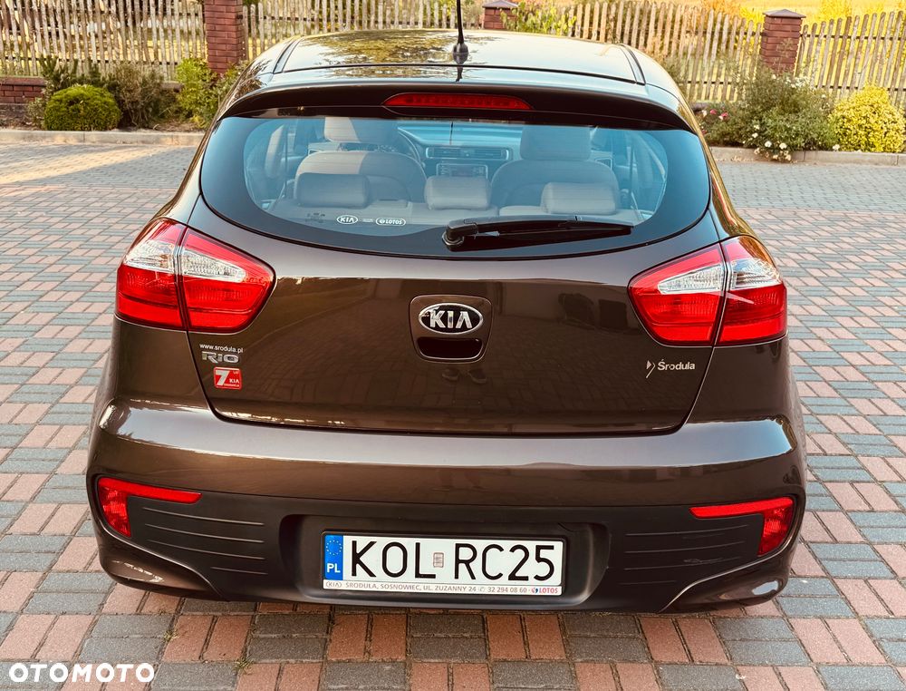 Kia Rio 1.2 L - 16