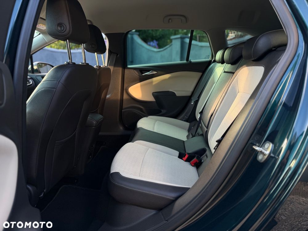 Opel Astra 1.4 Turbo Innovation - 29