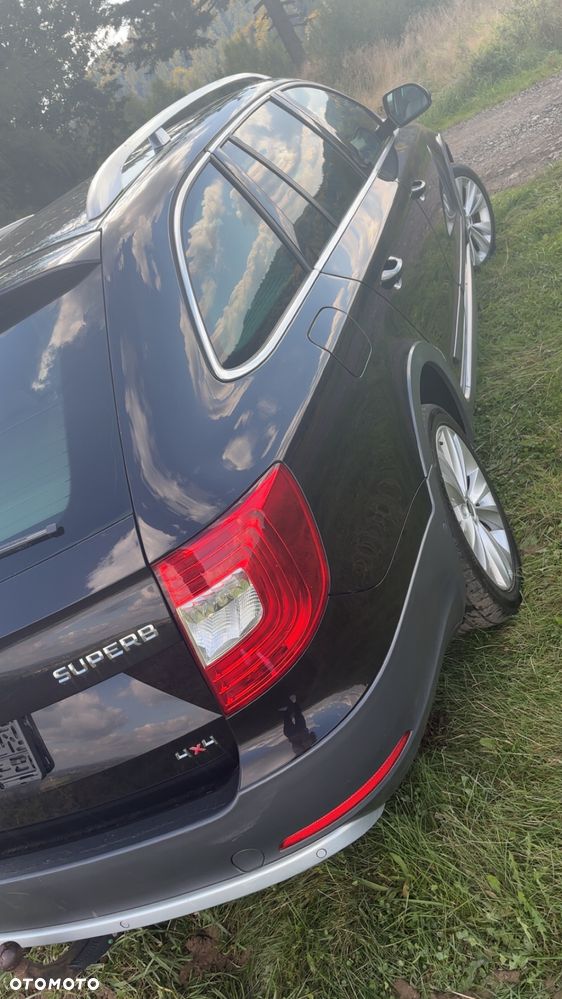 Skoda Superb 2.0 TDI 4x4 Platinum Outdoor DSG - 5