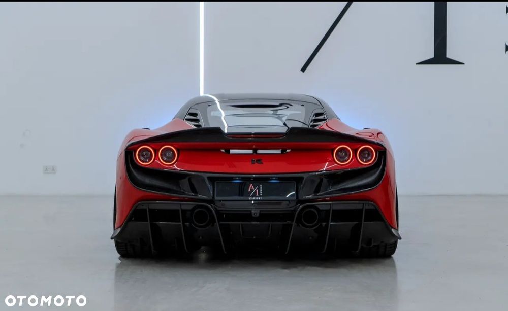 Ferrari F8 Tributo - 14