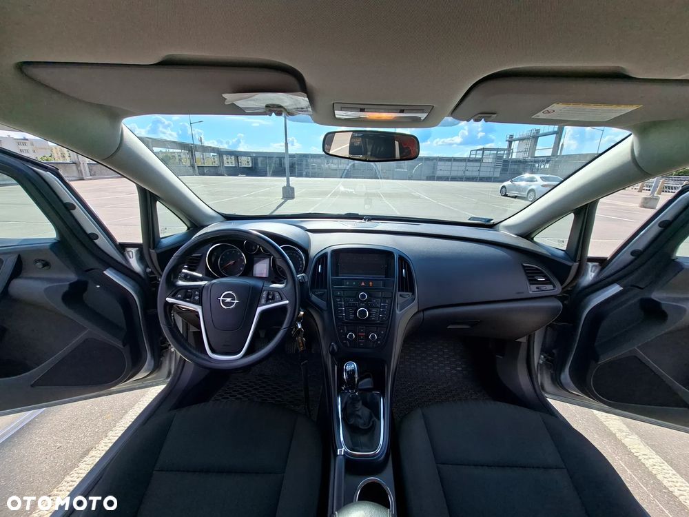 Opel Astra 1.4 Essentia - 26