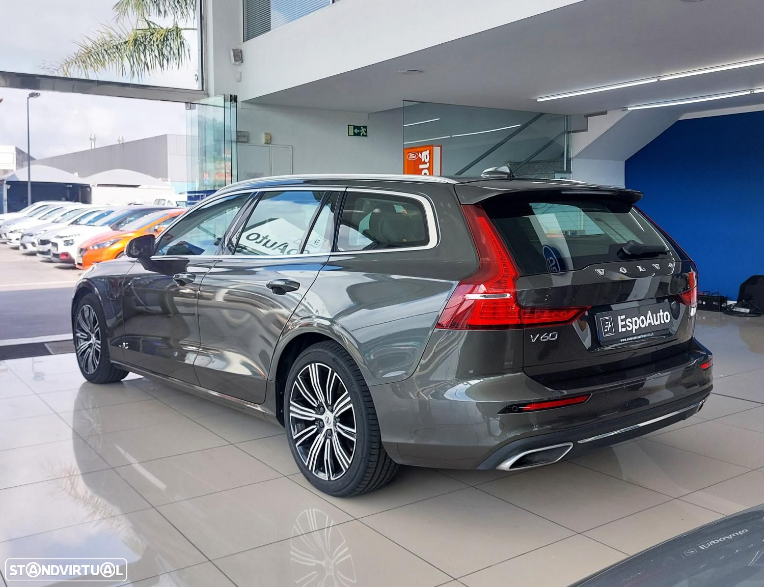 Volvo V60 2.0 T6 AWD TE Inscription Expression - 4