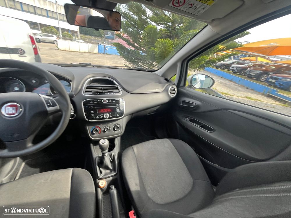 Fiat Punto 1.2 Lounge S&S - 44