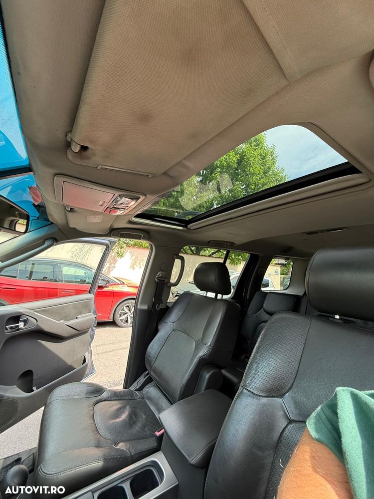 Nissan Pathfinder 2.5 dCi LE Plus - 14