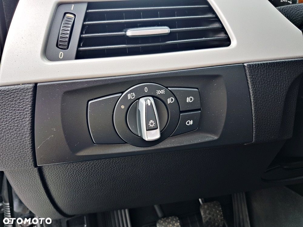 BMW Seria 3 320d Efficient Dynamics - 14